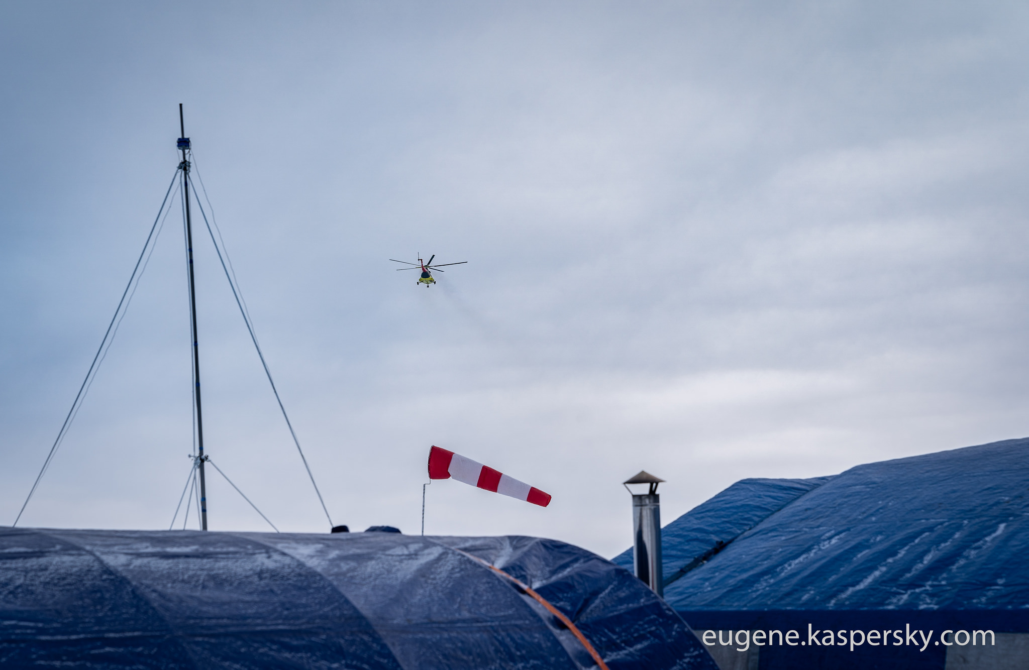 Barneo Camp (North Pole), дрейфующая станция Барнео (Северный Полюс)